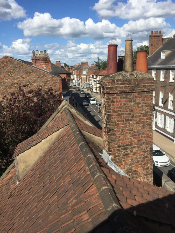 Hotel Intown - 60 Second Walk 2 Minster! York Esterno foto